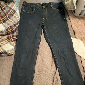 Dark wash LONG american eagle jeans SUPER STRETCH